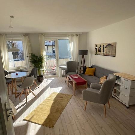 Ruhige Wohnung mit Parkplatz, charmantes Viertel Kassel Exterior foto