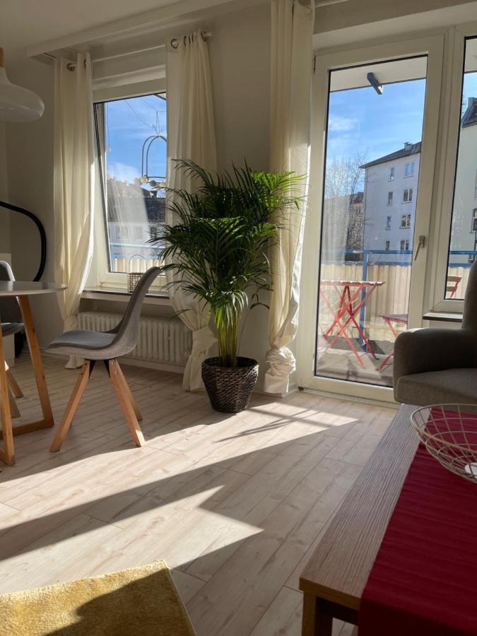 Ruhige Wohnung mit Parkplatz, charmantes Viertel Kassel Exterior foto