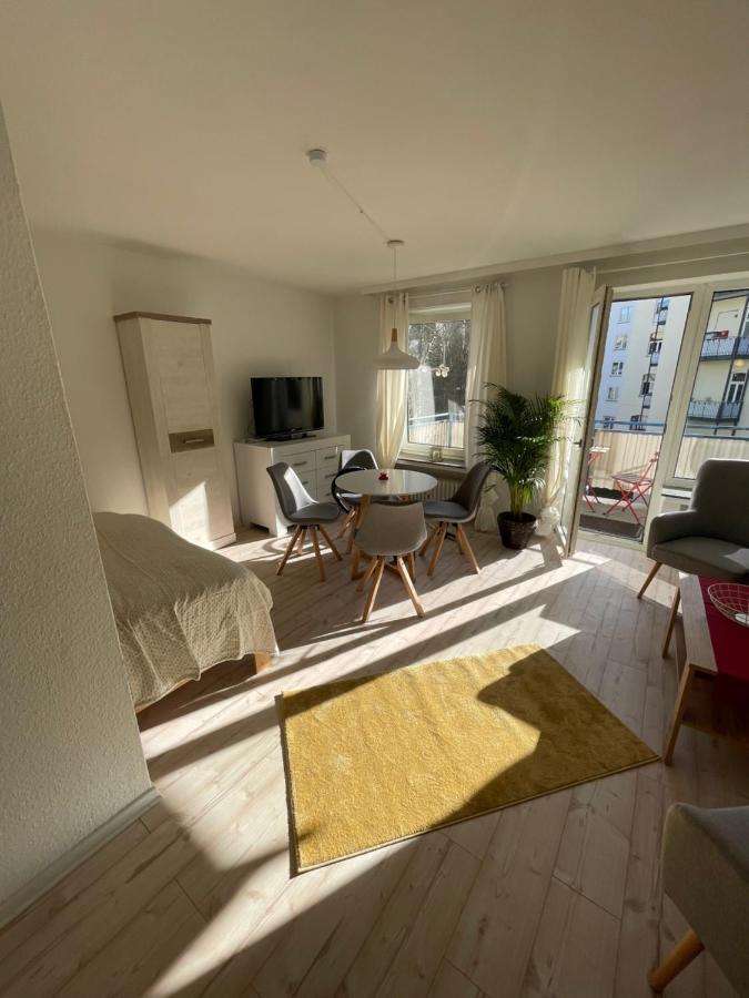 Ruhige Wohnung mit Parkplatz, charmantes Viertel Kassel Exterior foto